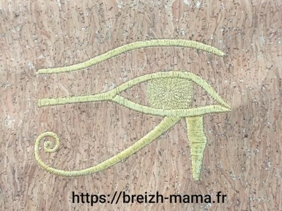 Broderie Oeil egyptien au fil doré 3