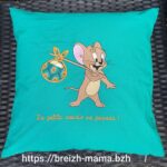 Broderie Coussin petite souris